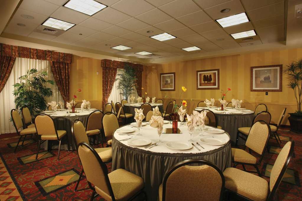 Hilton Garden Inn Las Vegas/Henderson Съоръжения снимка
